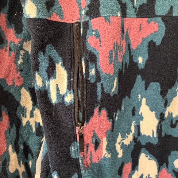 Super Soft Super Comfortable sweatshirt/hoodie by NORTH FACE - Picture 3 of 8